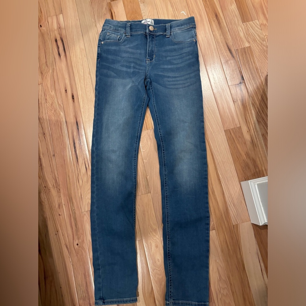 Young girls jeans. Slightly worn. Good condition